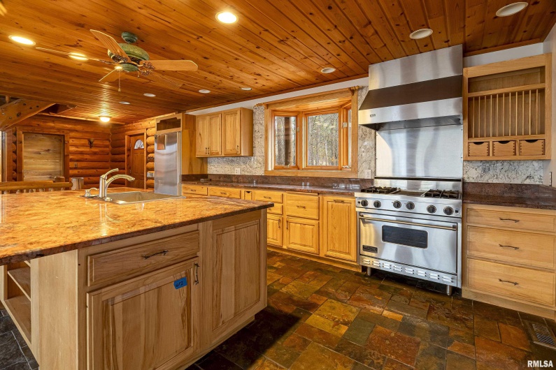 221 Poplar Lake Road, Makanda, Illinois 62958, 5 Bedrooms Bedrooms, 0 ,2 BathroomsBathrooms,Residential,For Sale,Poplar Lake,0,RMAEB456163