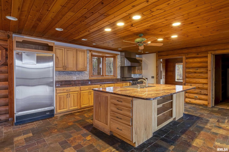 221 Poplar Lake Road, Makanda, Illinois 62958, 5 Bedrooms Bedrooms, 0 ,2 BathroomsBathrooms,Residential,For Sale,Poplar Lake,0,RMAEB456163