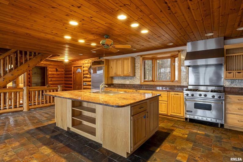 221 Poplar Lake Road, Makanda, Illinois 62958, 5 Bedrooms Bedrooms, 0 ,2 BathroomsBathrooms,Residential,For Sale,Poplar Lake,0,RMAEB456163