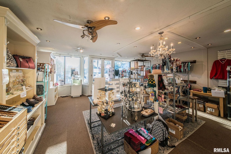 215 5TH Street, Metropolis, Illinois 62960, 0 , 0 ,0,Commercial Sale,For Sale,5TH,0,RMAEB456467