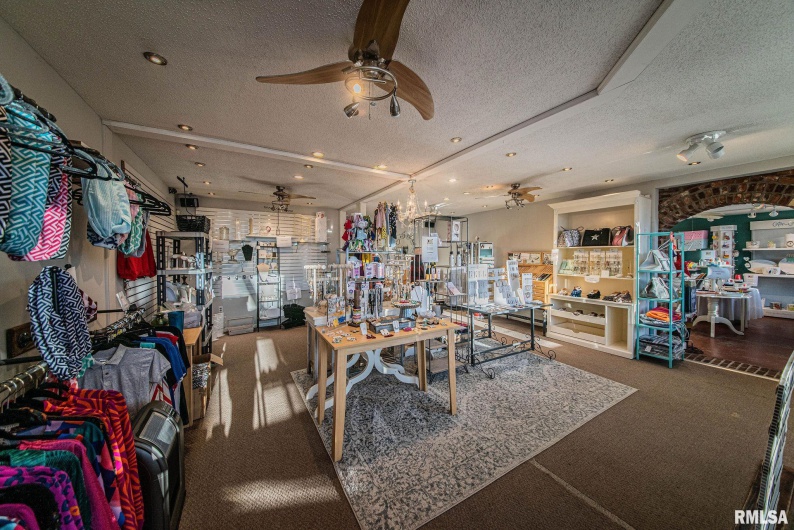 215 5TH Street, Metropolis, Illinois 62960, 0 , 0 ,0,Commercial Sale,For Sale,5TH,0,RMAEB456467