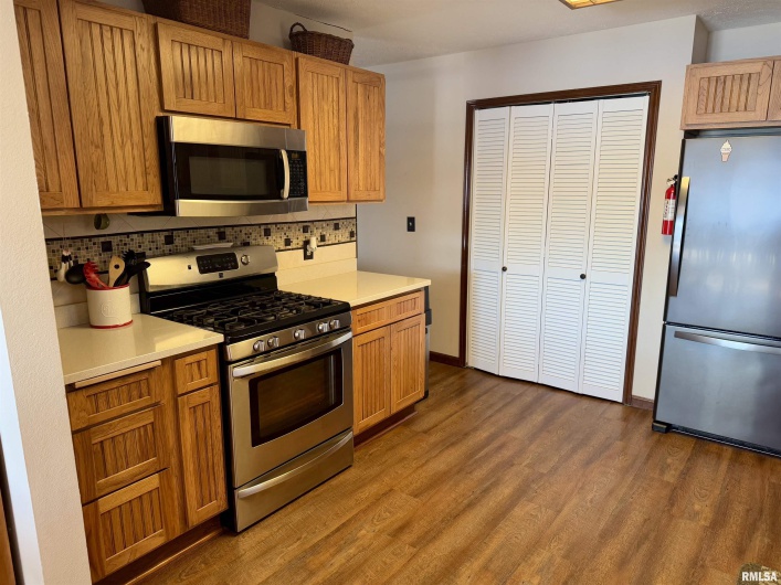 13549 Egypt Shores Drive, Creal Springs, Illinois 62922, 3 Bedrooms Bedrooms, 0 ,2 BathroomsBathrooms,Residential,For Sale,Egypt Shores,0,RMAEB456415