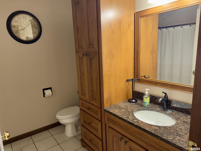 13549 Egypt Shores Drive, Creal Springs, Illinois 62922, 3 Bedrooms Bedrooms, 0 ,2 BathroomsBathrooms,Residential,For Sale,Egypt Shores,0,RMAEB456415