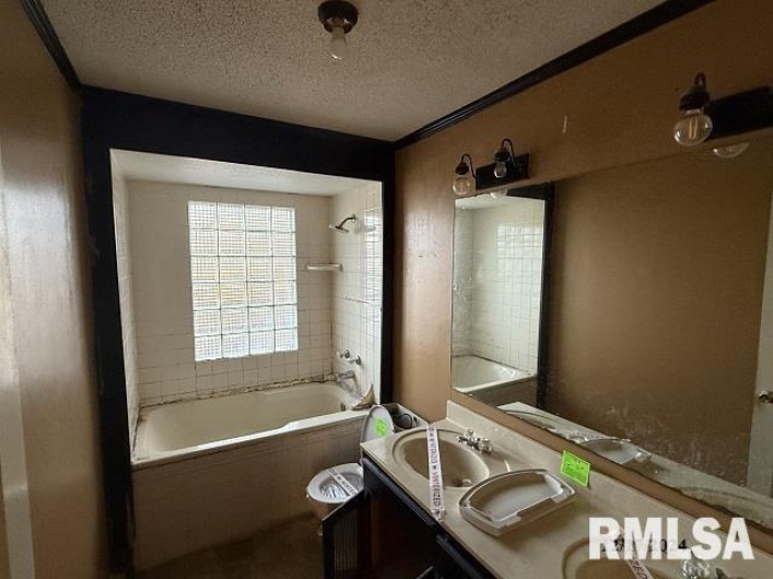 1500 Stotlar Street, Herrin, Illinois 62948, 3 Bedrooms Bedrooms, 0 ,2 BathroomsBathrooms,Residential,For Sale,Stotlar,0,RMAEB456243