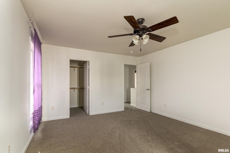 208 TOWNHOUSE Drive, Carterville, Illinois 62918, 4 Bedrooms Bedrooms, 0 ,2 BathroomsBathrooms,Residential,For Sale,TOWNHOUSE,0,RMAEB456507