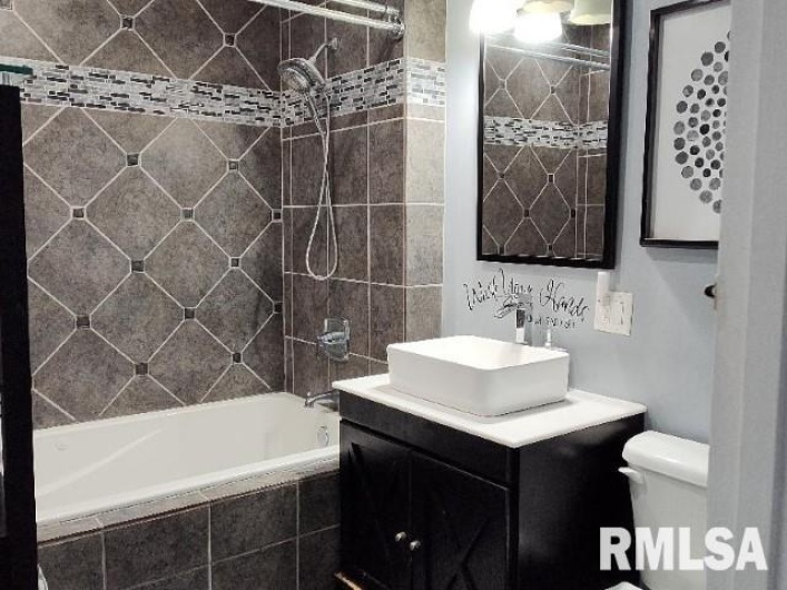 2810 MAGNOLIA Street, Cairo, Illinois 62914, 4 Bedrooms Bedrooms, 0 ,2 BathroomsBathrooms,Residential,For Sale,MAGNOLIA,0,RMAEB455810