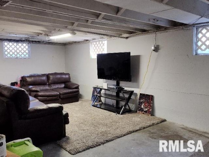 2810 MAGNOLIA Street, Cairo, Illinois 62914, 4 Bedrooms Bedrooms, 0 ,2 BathroomsBathrooms,Residential,For Sale,MAGNOLIA,0,RMAEB455810