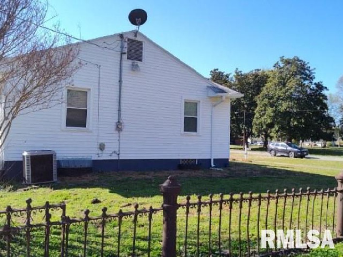 2810 MAGNOLIA Street, Cairo, Illinois 62914, 4 Bedrooms Bedrooms, 0 ,2 BathroomsBathrooms,Residential,For Sale,MAGNOLIA,0,RMAEB455810