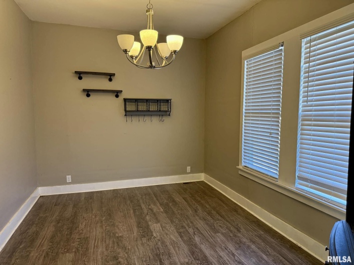 1812 NORTH Avenue, Metropolis, Illinois 62960, 3 Bedrooms Bedrooms, 0 ,2 BathroomsBathrooms,Residential,For Sale,NORTH,0,RMAEB456586