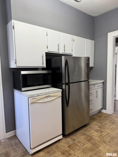 1812 NORTH Avenue, Metropolis, Illinois 62960, 3 Bedrooms Bedrooms, 0 ,2 BathroomsBathrooms,Residential,For Sale,NORTH,0,RMAEB456586
