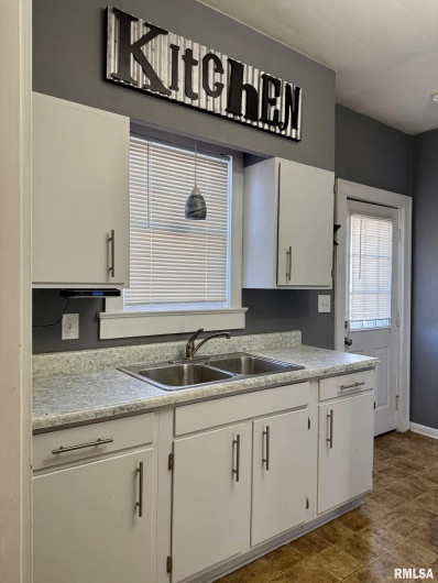 1812 NORTH Avenue, Metropolis, Illinois 62960, 3 Bedrooms Bedrooms, 0 ,2 BathroomsBathrooms,Residential,For Sale,NORTH,0,RMAEB456586