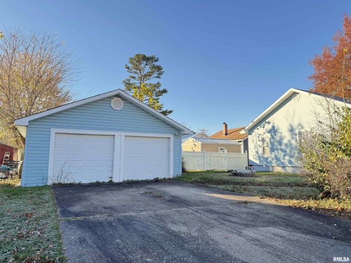 1812 NORTH Avenue, Metropolis, Illinois 62960, 3 Bedrooms Bedrooms, 0 ,2 BathroomsBathrooms,Residential,For Sale,NORTH,0,RMAEB456586