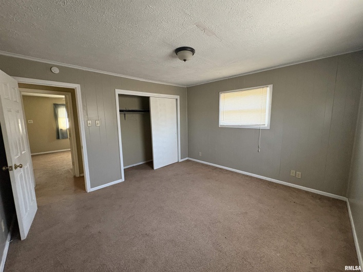 417 PERSHING Street, Energy, Illinois 62933, 3 Bedrooms Bedrooms, 0 ,1 BathroomBathrooms,Residential,For Sale,PERSHING,0,RMAEB456606