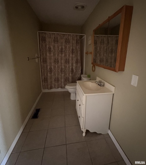 417 PERSHING Street, Energy, Illinois 62933, 3 Bedrooms Bedrooms, 0 ,1 BathroomBathrooms,Residential,For Sale,PERSHING,0,RMAEB456606