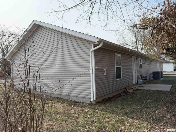 1204 Hendrickson Street, Marion, Illinois 62959, 0 , 0 ,0,Residential Income,For Sale,Hendrickson,0,RMAEB456552