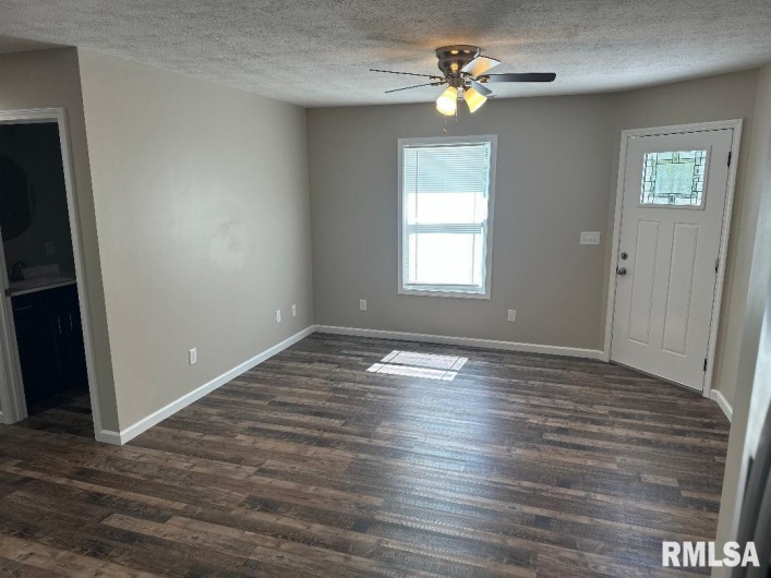 1204 Hendrickson Street, Marion, Illinois 62959, 0 , 0 ,0,Residential Income,For Sale,Hendrickson,0,RMAEB456552