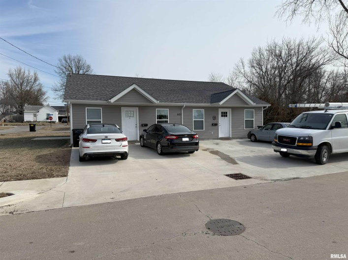 501 LIBERTY Street, Marion, Illinois 62959, 0 , 0 ,0,Residential Income,For Sale,LIBERTY,0,RMAEB456553