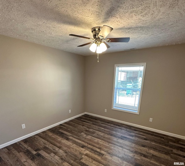 501 LIBERTY Street, Marion, Illinois 62959, 0 , 0 ,0,Residential Income,For Sale,LIBERTY,0,RMAEB456553