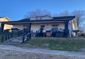 1005 Jefferson Avenue, Cape Girardeau, Missouri 63703, 4 Bedrooms Bedrooms, 6 Rooms Rooms,1 BathroomBathrooms,Residential,For Sale,Jefferson,MAR25005389