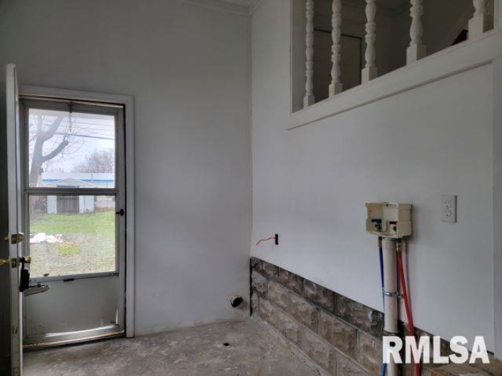 617 14TH Street, Herrin, Illinois 62948, 2 Bedrooms Bedrooms, 0 ,1 BathroomBathrooms,Residential,For Sale,14TH,0,RMAEB456627