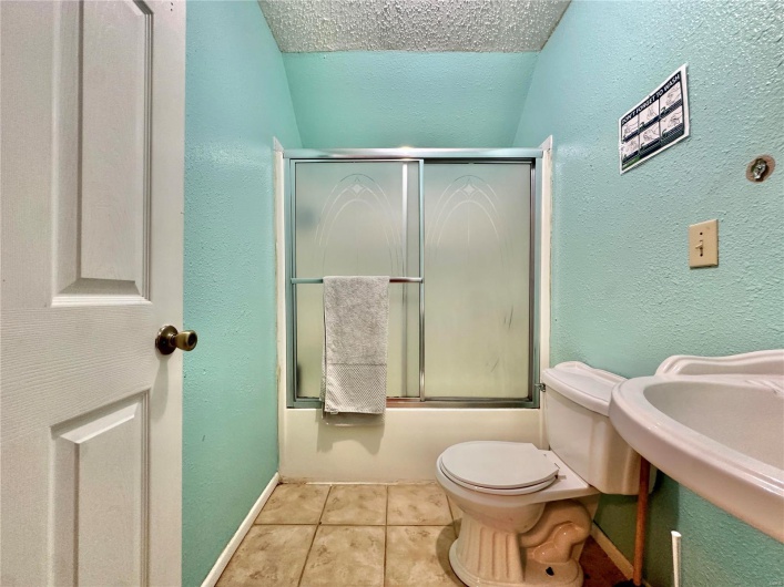 6624 State Route C, Ste Genevieve, Missouri 63670, 3 Bedrooms Bedrooms, 5 Rooms Rooms,2 BathroomsBathrooms,Residential,For Sale,State Route C,MAR24045902