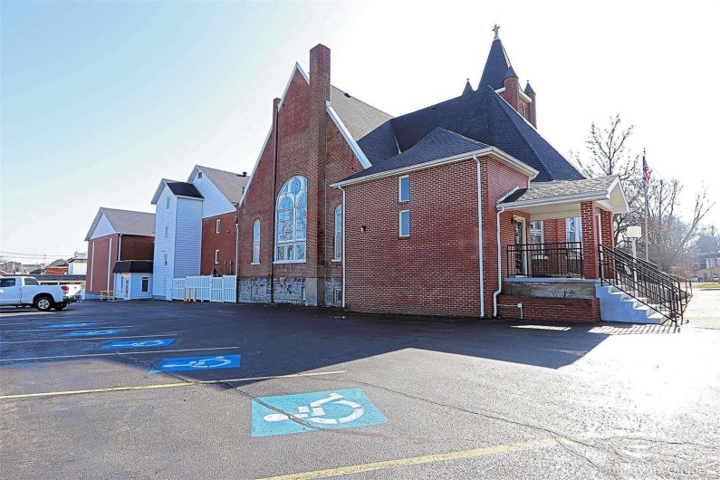 305 Columbia, Farmington, Missouri 63640, ,Commercial Sale,For Sale,Columbia,MAR20003554