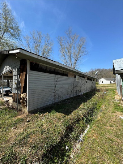 103 5th Street, Mill Spring, Missouri 63952, 3 Bedrooms Bedrooms, 6 Rooms Rooms,1 BathroomBathrooms,Residential,For Sale,5th,MAR24028729