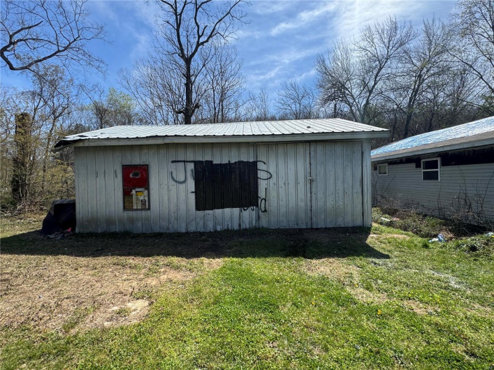 103 5th Street, Mill Spring, Missouri 63952, 3 Bedrooms Bedrooms, 6 Rooms Rooms,1 BathroomBathrooms,Residential,For Sale,5th,MAR24028729