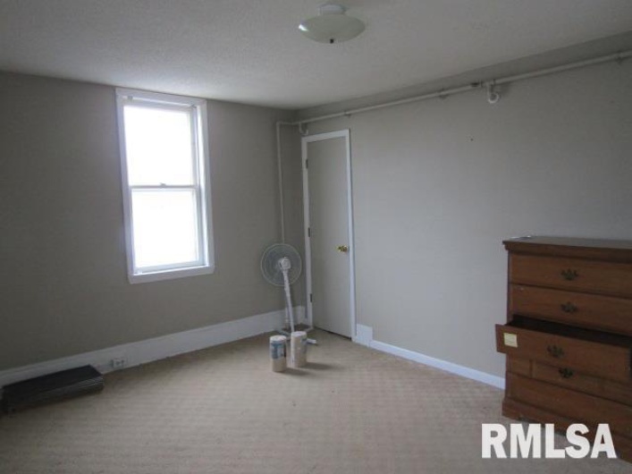 602 4TH Street, Rosiclare, Illinois 62982, 6 Bedrooms Bedrooms, 0 ,2 BathroomsBathrooms,Residential,For Sale,4TH,0,RMAEB456642