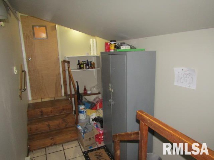 602 4TH Street, Rosiclare, Illinois 62982, 6 Bedrooms Bedrooms, 0 ,2 BathroomsBathrooms,Residential,For Sale,4TH,0,RMAEB456642