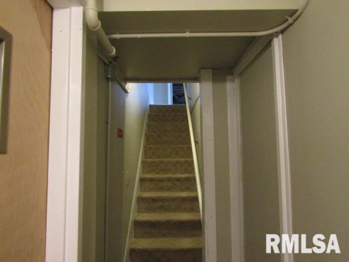 602 4TH Street, Rosiclare, Illinois 62982, 6 Bedrooms Bedrooms, 0 ,2 BathroomsBathrooms,Residential,For Sale,4TH,0,RMAEB456642