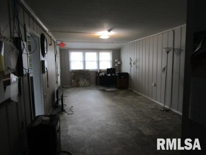 602 4TH Street, Rosiclare, Illinois 62982, 6 Bedrooms Bedrooms, 0 ,2 BathroomsBathrooms,Residential,For Sale,4TH,0,RMAEB456642