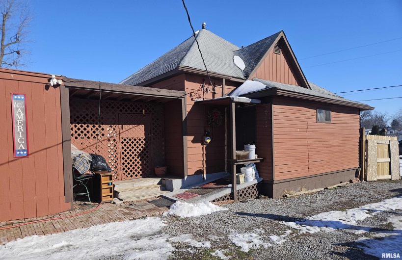 1555 REED Street, Eldorado, Illinois 62930, 2 Bedrooms Bedrooms, 0 ,2 BathroomsBathrooms,Residential,For Sale,REED,0,RMAEB456656