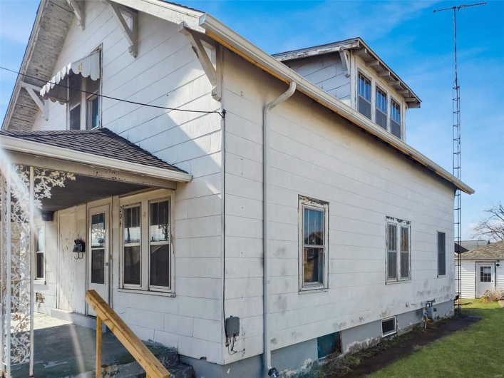 204 West Street, Perryville, Missouri 63775, 2 Bedrooms Bedrooms, 6 Rooms Rooms,2 BathroomsBathrooms,Residential,For Sale,West,MAR25006019