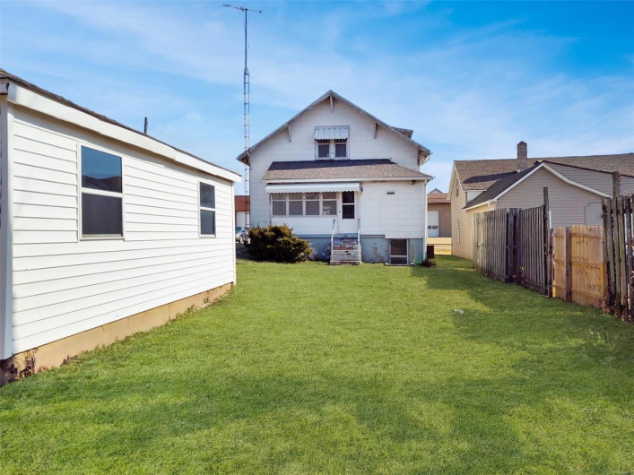 204 West Street, Perryville, Missouri 63775, 2 Bedrooms Bedrooms, 6 Rooms Rooms,2 BathroomsBathrooms,Residential,For Sale,West,MAR25006019
