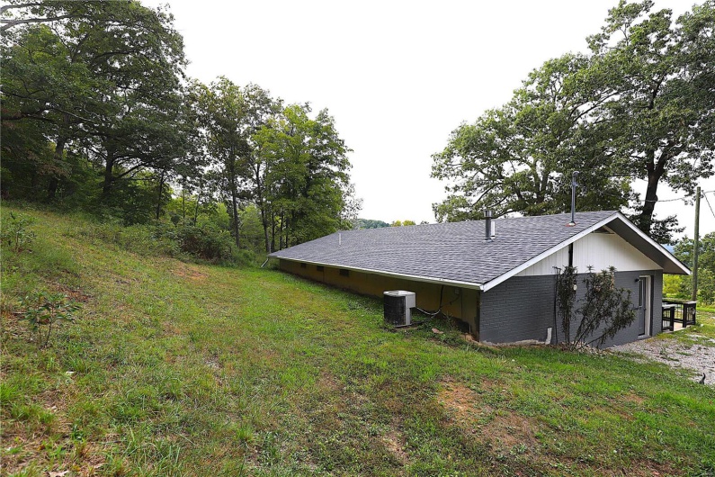 2099 Highway Jj, Ironton, Missouri 63650, 3 Bedrooms Bedrooms, 7 Rooms Rooms,1 BathroomBathrooms,Residential,For Sale,Highway Jj,MAR24056302
