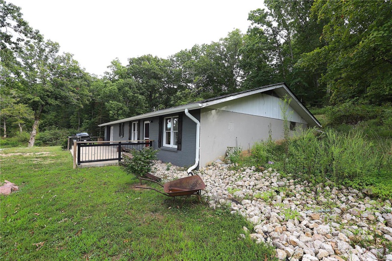2099 Highway Jj, Ironton, Missouri 63650, 3 Bedrooms Bedrooms, 7 Rooms Rooms,1 BathroomBathrooms,Residential,For Sale,Highway Jj,MAR24056302