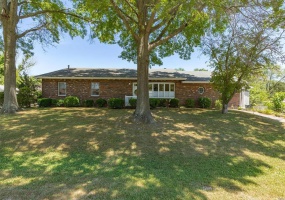 111 Ziegler Street, Pilot Knob, Missouri 63663, 3 Bedrooms Bedrooms, 6 Rooms Rooms,2 BathroomsBathrooms,Residential,For Sale,Ziegler,MAR25006359
