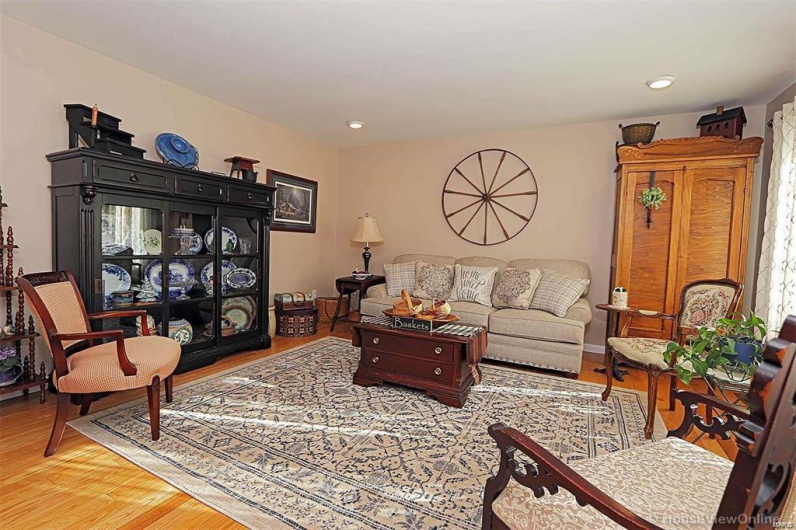 111 Ziegler Street, Pilot Knob, Missouri 63663, 3 Bedrooms Bedrooms, 6 Rooms Rooms,2 BathroomsBathrooms,Residential,For Sale,Ziegler,MAR25006359