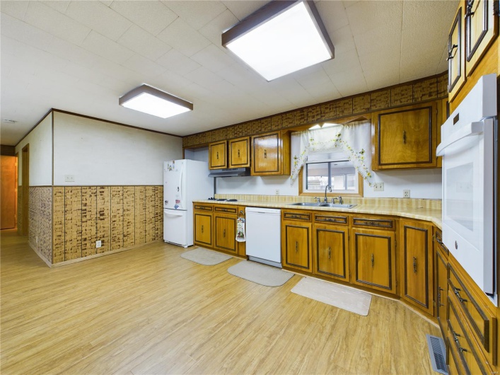 706 Smith Street, Malden, Missouri 63863, 3 Bedrooms Bedrooms, 8 Rooms Rooms,2 BathroomsBathrooms,Residential,For Sale,Smith,MAR25006382