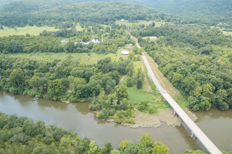 5857 Highway E, Fredericktown, Missouri 63645, 2 Bedrooms Bedrooms, 5 Rooms Rooms,1 BathroomBathrooms,Residential,For Sale,Highway E,MAR24046990