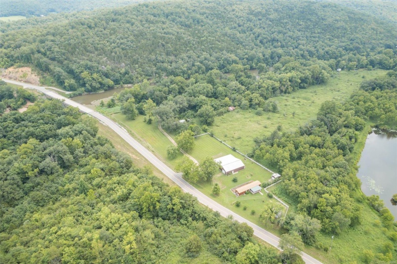 5857 Highway E, Fredericktown, Missouri 63645, 2 Bedrooms Bedrooms, 5 Rooms Rooms,1 BathroomBathrooms,Residential,For Sale,Highway E,MAR24046990