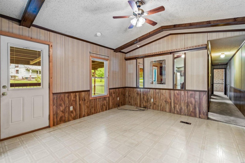 5857 Highway E, Fredericktown, Missouri 63645, 2 Bedrooms Bedrooms, 5 Rooms Rooms,1 BathroomBathrooms,Residential,For Sale,Highway E,MAR24046990