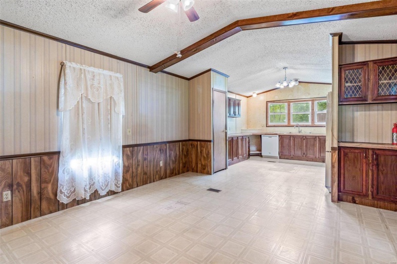 5857 Highway E, Fredericktown, Missouri 63645, 2 Bedrooms Bedrooms, 5 Rooms Rooms,1 BathroomBathrooms,Residential,For Sale,Highway E,MAR24046990