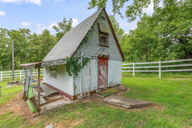 5857 Highway E, Fredericktown, Missouri 63645, 2 Bedrooms Bedrooms, 5 Rooms Rooms,1 BathroomBathrooms,Residential,For Sale,Highway E,MAR24046990