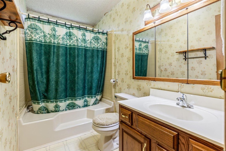5857 Highway E, Fredericktown, Missouri 63645, 2 Bedrooms Bedrooms, 5 Rooms Rooms,1 BathroomBathrooms,Residential,For Sale,Highway E,MAR24046990