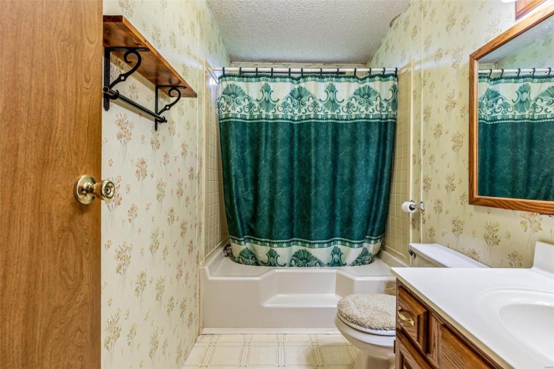 5857 Highway E, Fredericktown, Missouri 63645, 2 Bedrooms Bedrooms, 5 Rooms Rooms,1 BathroomBathrooms,Residential,For Sale,Highway E,MAR24046990