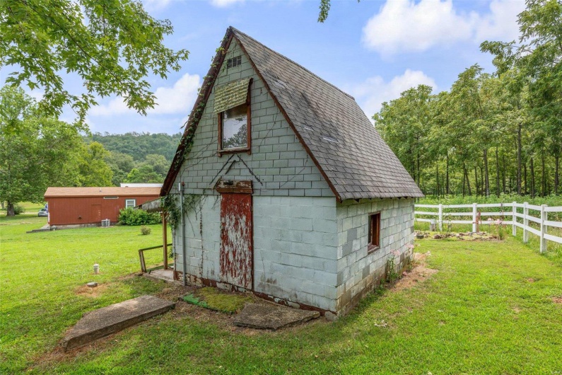 5857 Highway E, Fredericktown, Missouri 63645, 2 Bedrooms Bedrooms, 5 Rooms Rooms,1 BathroomBathrooms,Residential,For Sale,Highway E,MAR24046990