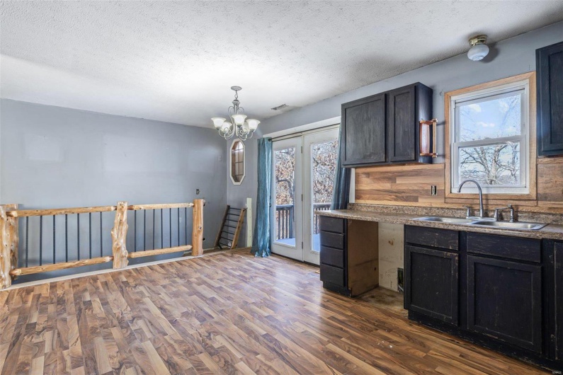 8 Crescent Drive, Viburnum, Missouri 65566, 3 Bedrooms Bedrooms, 6 Rooms Rooms,2 BathroomsBathrooms,Residential,For Sale,Crescent,MAR25005763