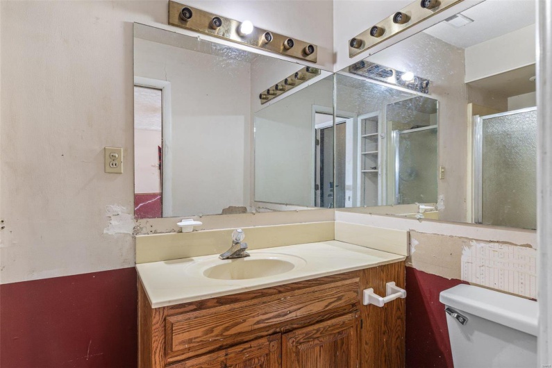 8 Crescent Drive, Viburnum, Missouri 65566, 3 Bedrooms Bedrooms, 6 Rooms Rooms,2 BathroomsBathrooms,Residential,For Sale,Crescent,MAR25005763